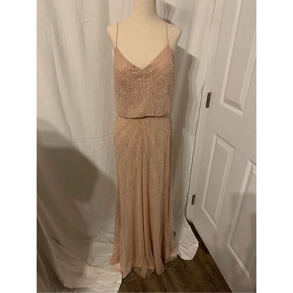Andrianne papell long dress size 8 pink sequence